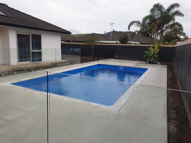 Blue Night fibreglass pool