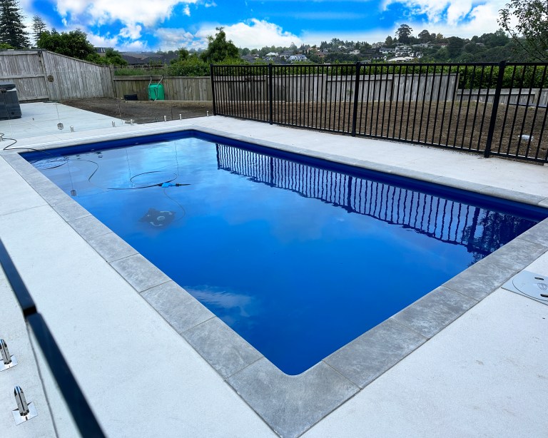 Blue Night fibreglass pool