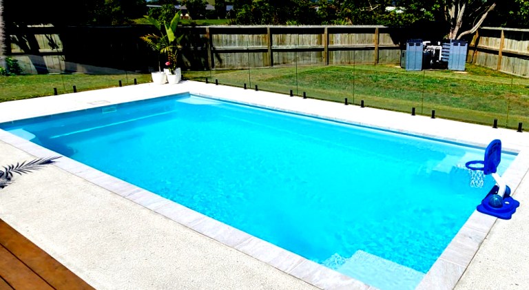 White Knight fibreglass pool