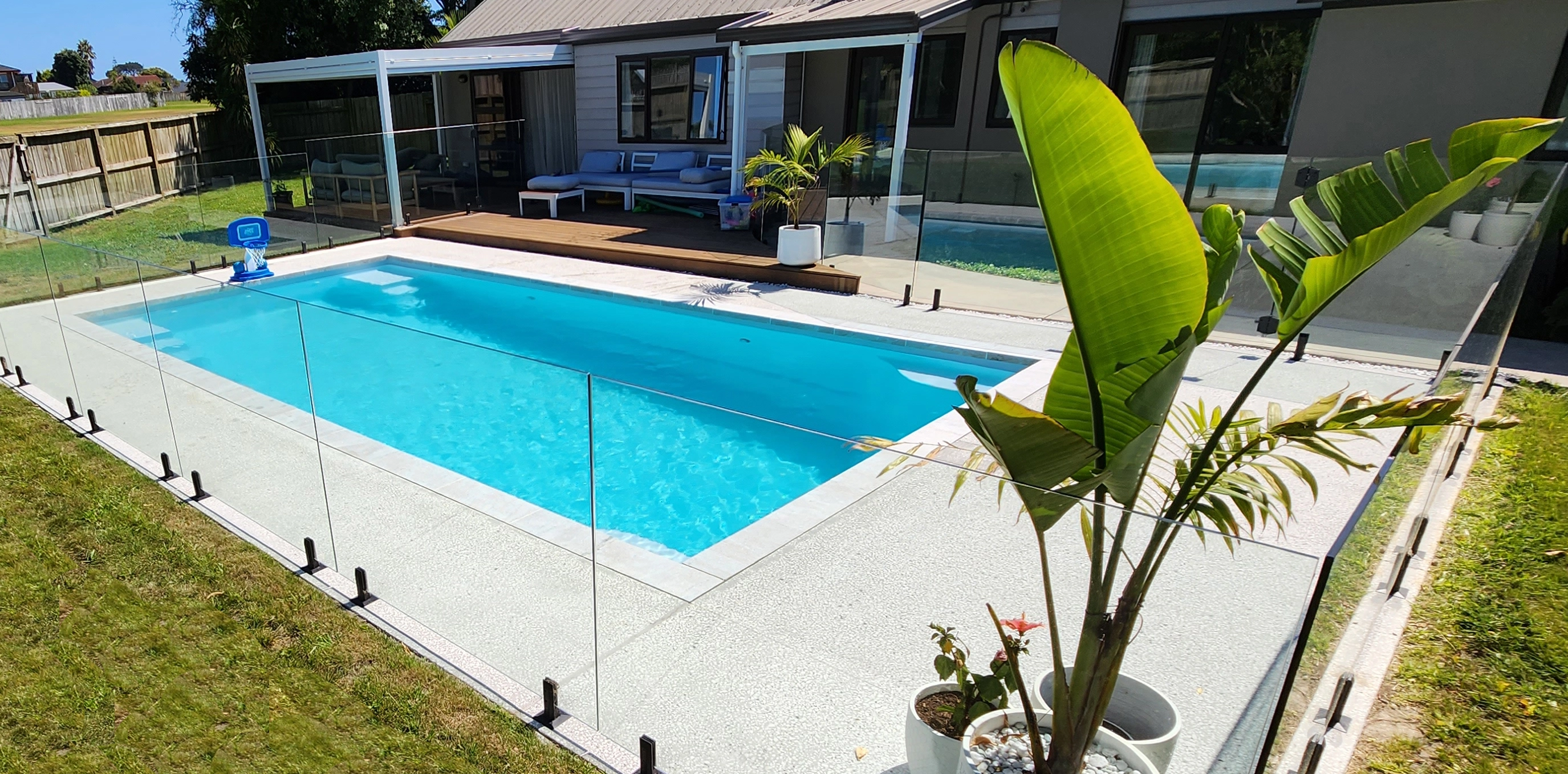 Satin pool — 8 x 4 m large fibreglass swimming pool