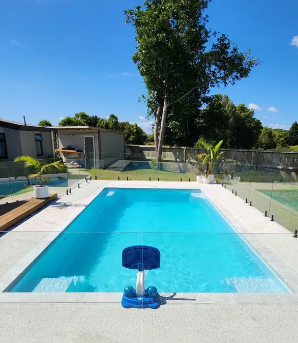Satin 8m x 4m fibreglass pool shell and entry step
